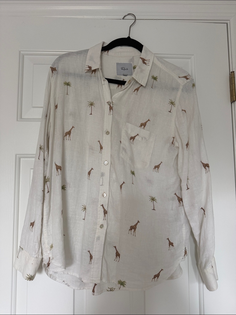 Rails Charli Safari Giraffe Palm Tree Linen Blend Button Down